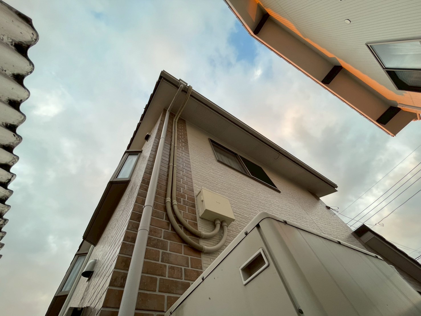 屋根の軒天をチェック